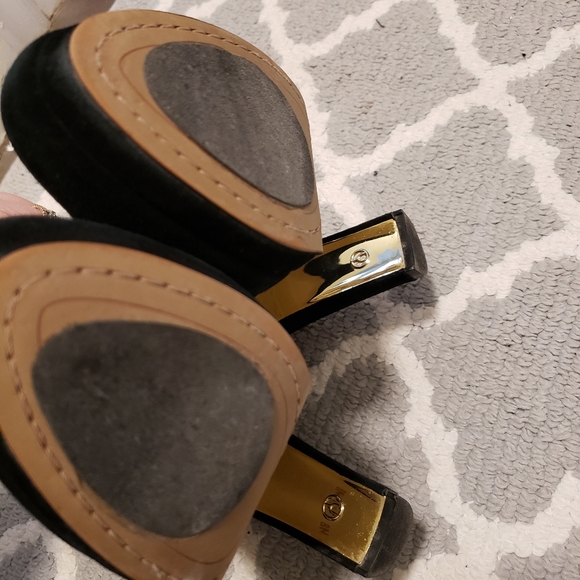 Browns Wishbone Black Suede Bootie, Platform with Gold Detail Size 8 - Picture 11 of 11